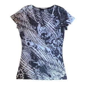 Daytrip Buckle Wing Graphic Rhinestone V-Neck Tee Black White Size Large